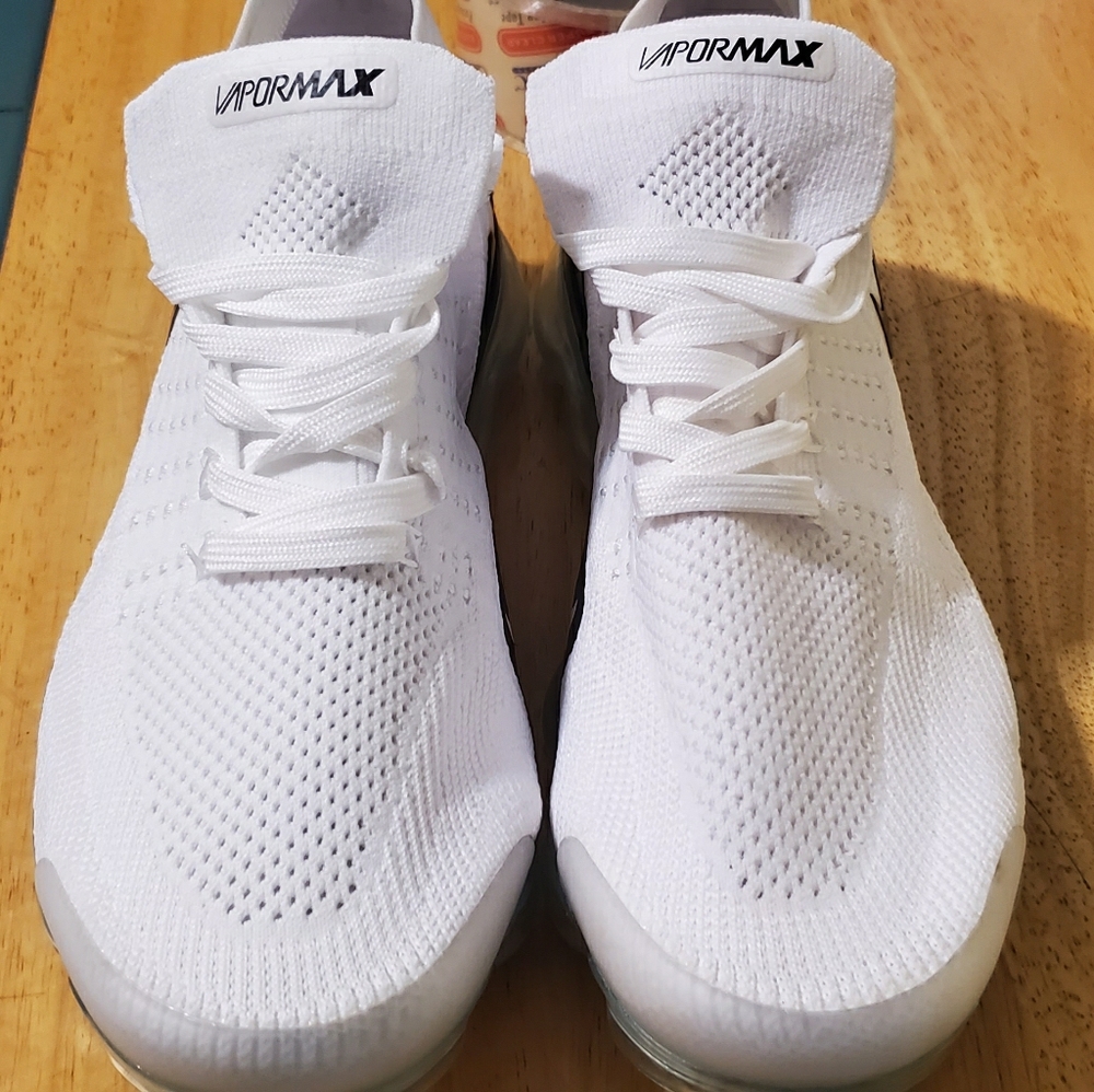 Nike VAPORMAX MEN SIZE 10 - Picture 1 of 4